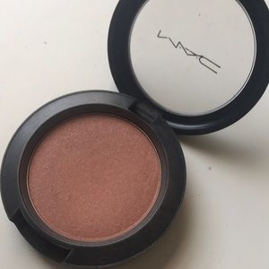 MAC sunbasque sheertone blush
